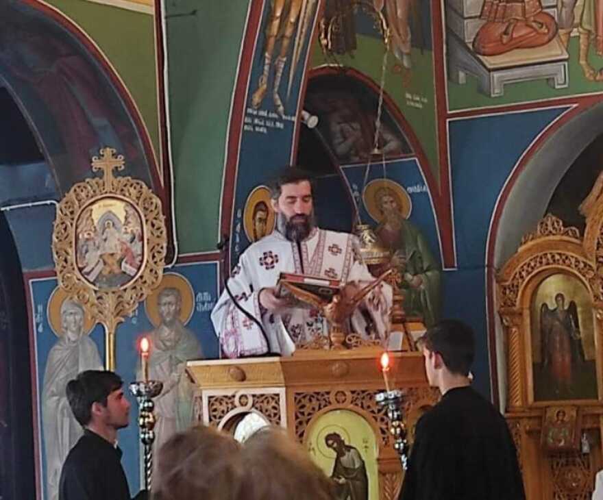 Ανέστης Βλάχος: Αρχιμανδρίτης ο εγγονός του - Χειροτονήθηκε στη Νέα Φιλαδέλφεια