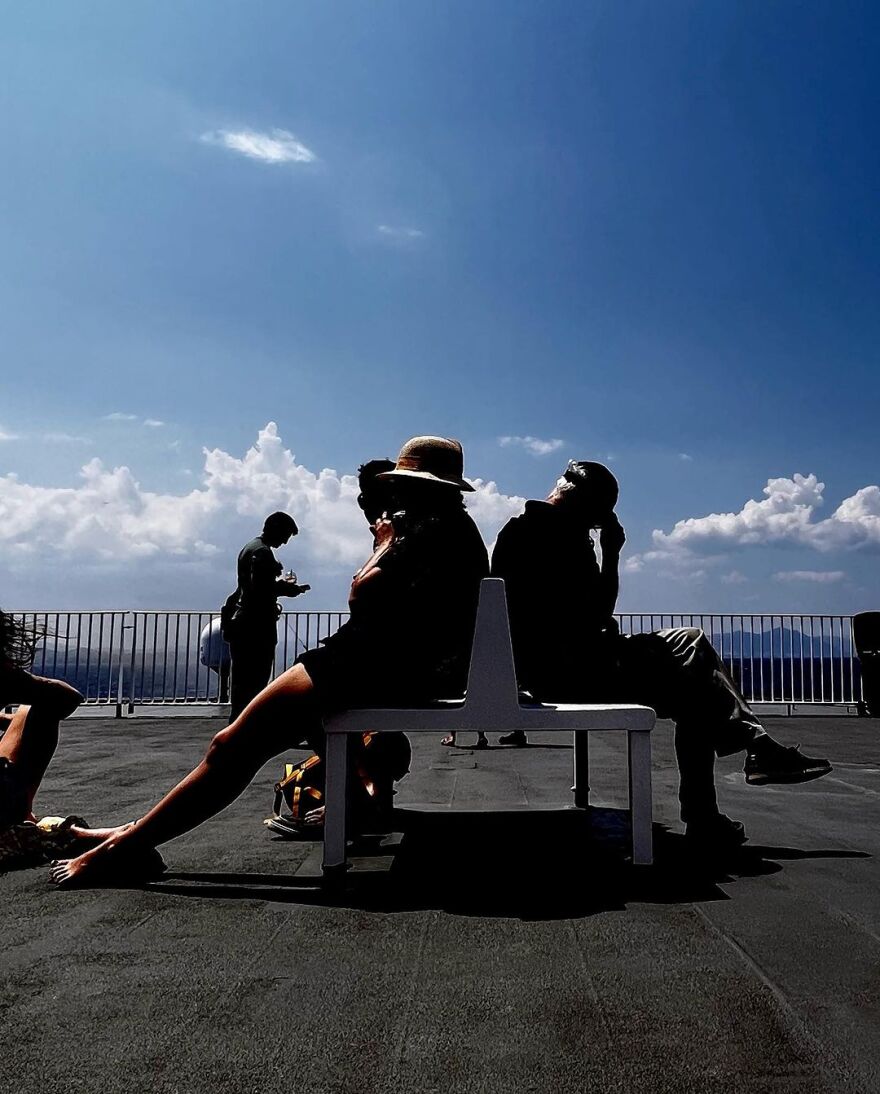 Αποστόλης Τότσικας: Ποζάρει με μαγιό για τη σύζυγό του - Δείτε φωτογραφίες