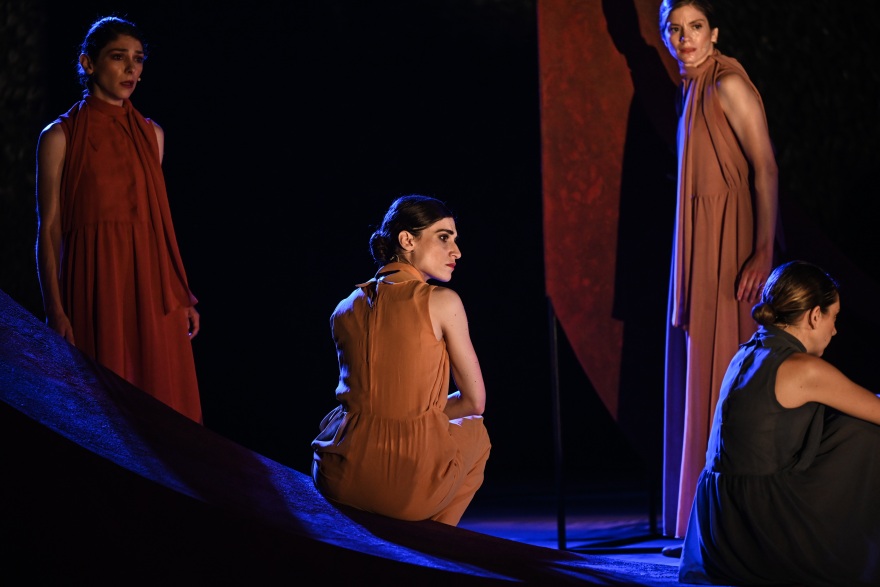 «Ηλέκτρα» με τη Λένα Παπαληγούρα - Την Πέμπτη στο Θέατρο Βράχων