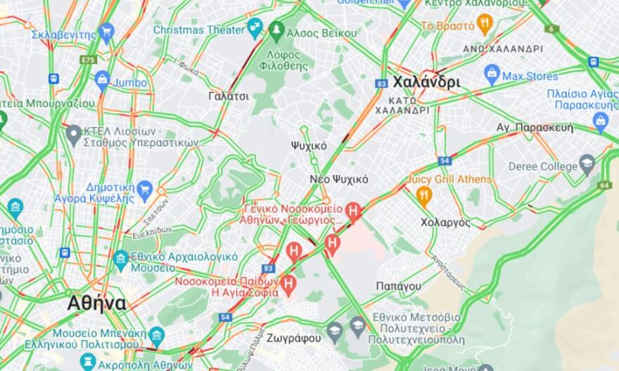 Βασιλίσσης Σοφίας: Τροχαίο ατύχημα με τουμπαρισμένο αυτοκίνητο