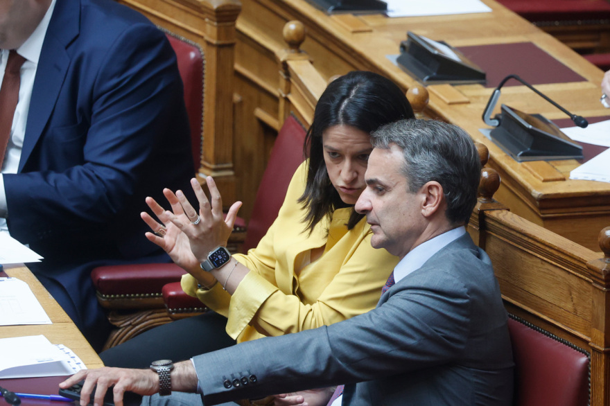 Τα πρώτα 24ωρα της νέας Βουλής: H ορκωμοσία, η εκλογή προέδρου, οι κόντρες και τα... στυλιστικά 