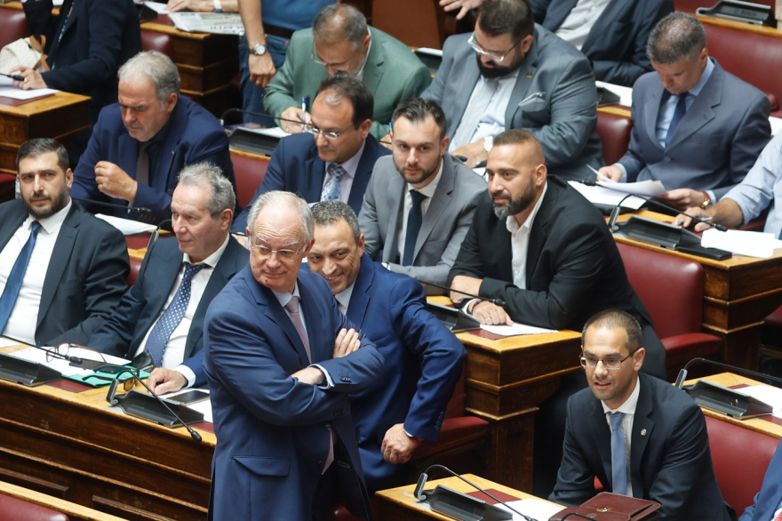 Τα πρώτα 24ωρα της νέας Βουλής: H ορκωμοσία, η εκλογή προέδρου, οι κόντρες και τα... στυλιστικά 