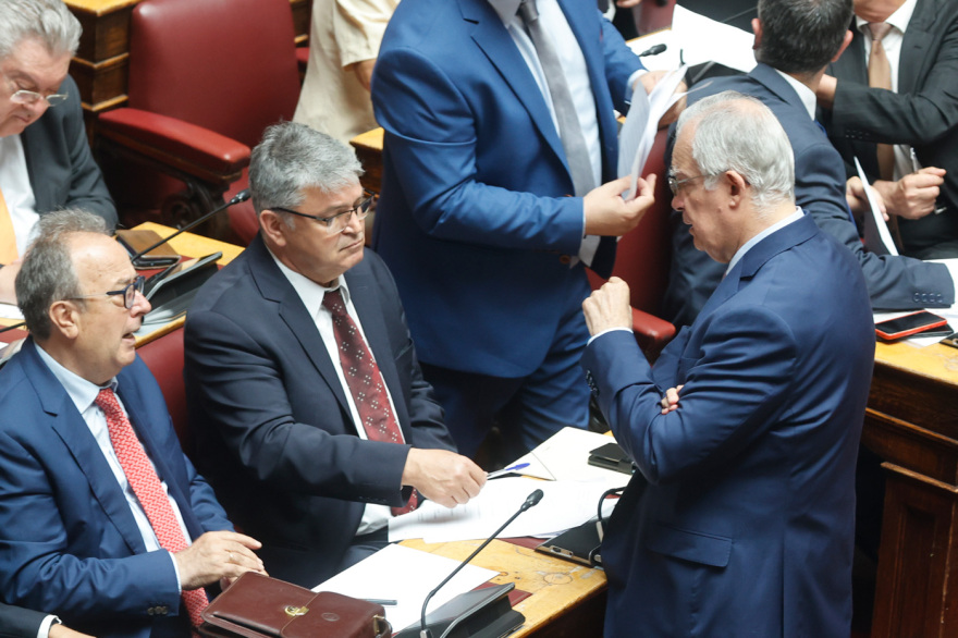 Τα πρώτα 24ωρα της νέας Βουλής: H ορκωμοσία, η εκλογή προέδρου, οι κόντρες και τα... στυλιστικά 