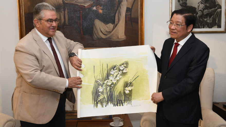 Με αντιπροσωπεία του Κομμουνιστικού Κόμματος Βιετνάμ συναντήθηκε ο Κουτσούμπας (βίντεο)