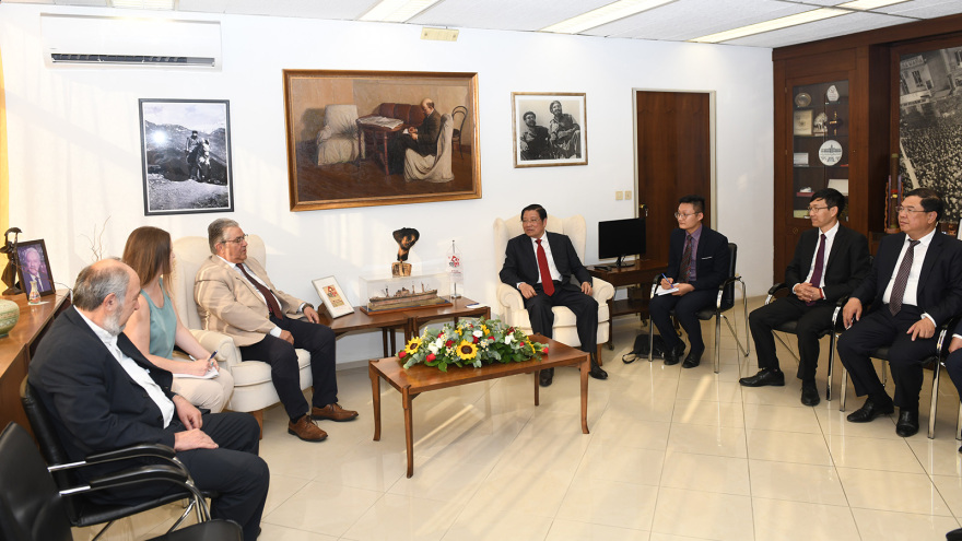 Με αντιπροσωπεία του Κομμουνιστικού Κόμματος Βιετνάμ συναντήθηκε ο Κουτσούμπας (βίντεο)