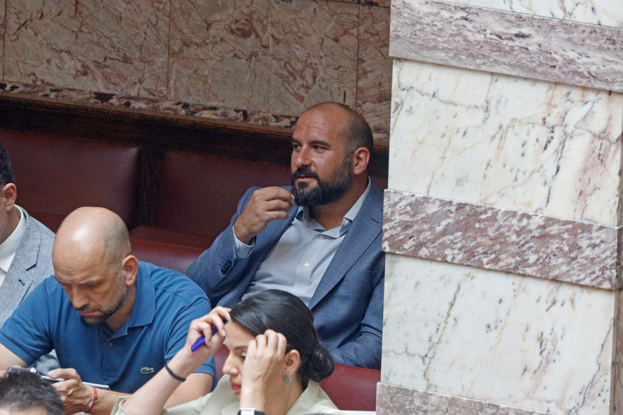 Τα πρώτα 24ωρα της νέας Βουλής: H ορκωμοσία, η εκλογή προέδρου, οι κόντρες και τα... στυλιστικά 