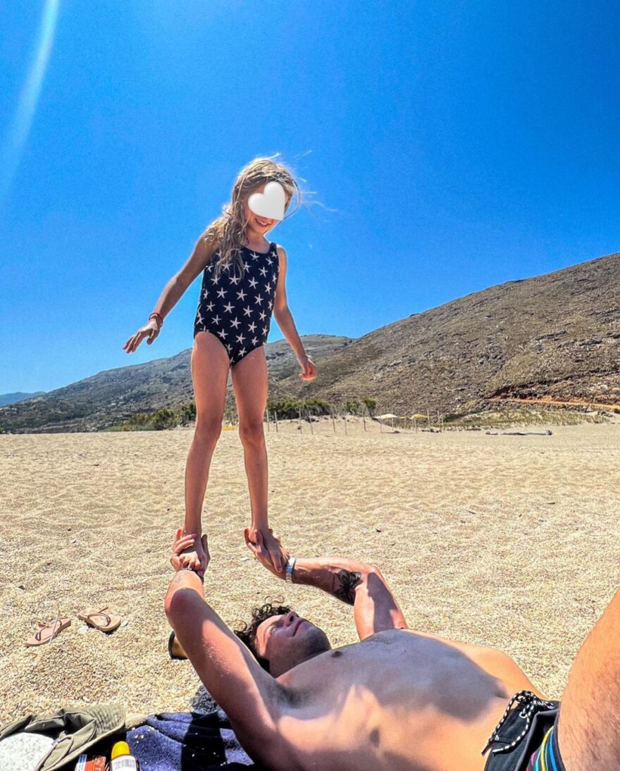 Άγγελος Λάτσιος: Η φωτογραφία με την αδερφή του Μαρίνα και το σχόλιο της Ελένης Μενεγάκη