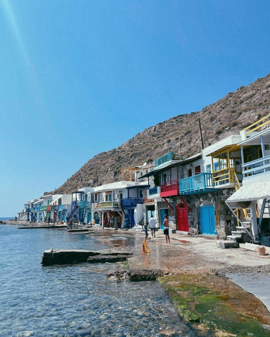 Χρήστος Μάστορας - Γαρυφαλλιά Καληφώνη: Αγκαλιά σε σκάφος στη Μήλο