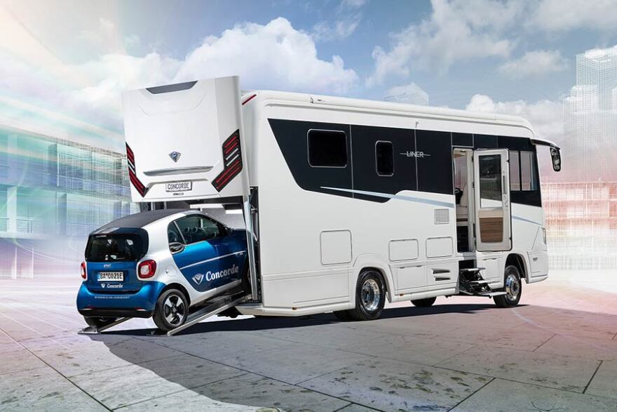 Πάτρα: Διώξεις στα μέλη του κυκλώματος που εξαπάτησε ποδοσφαιριστές με supercars και τροχόσπιτα