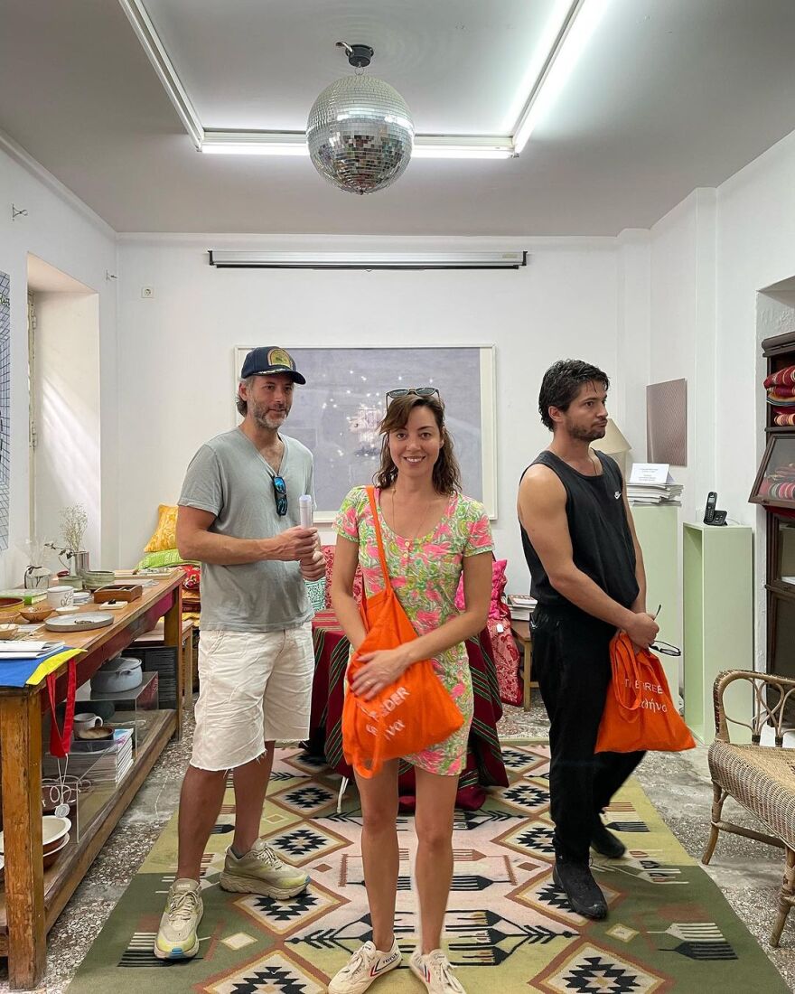 Όμπρεϊ Πλάζα: Στην Αθήνα η ηθοποιός του «White Lotus»