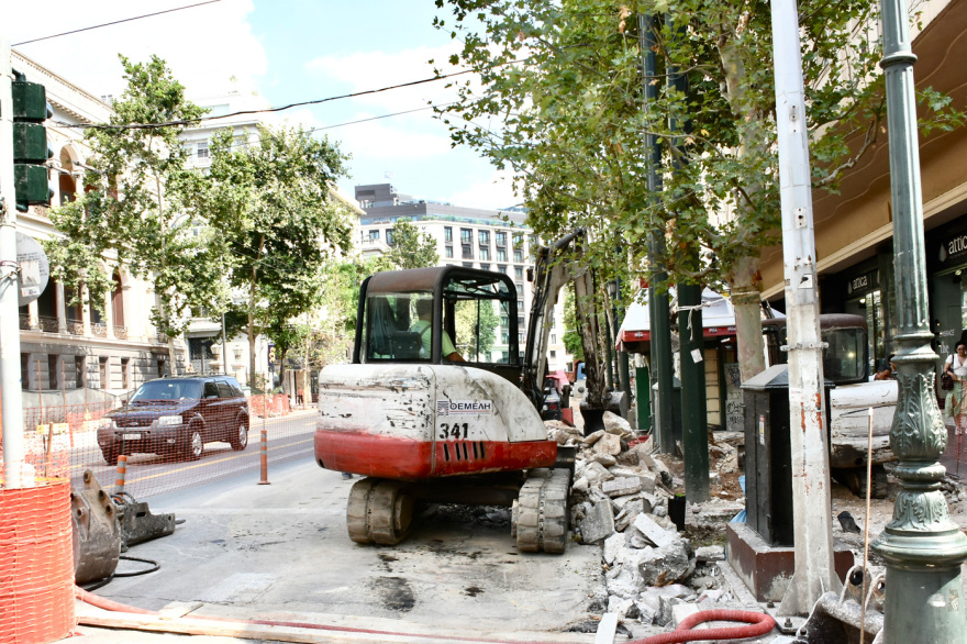 «Μεγάλος Περίπατος»: Ράβε-ξήλωνε μέσα στον Ιούλιο στην Πανεπιστημίου