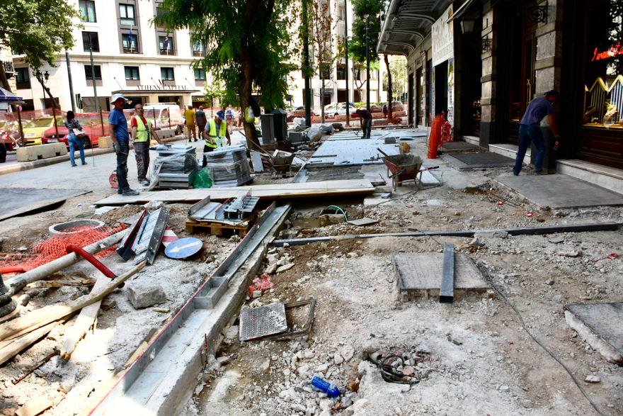 «Μεγάλος Περίπατος»: Ράβε-ξήλωνε μέσα στον Ιούλιο στην Πανεπιστημίου