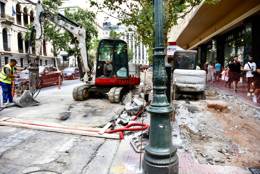 «Μεγάλος Περίπατος»: Ράβε-ξήλωνε μέσα στον Ιούλιο στην Πανεπιστημίου