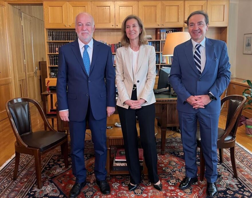 Συμβούλιο της Επικρατείας: Επίσκεψη από Φλωρίδη και Μπούγα