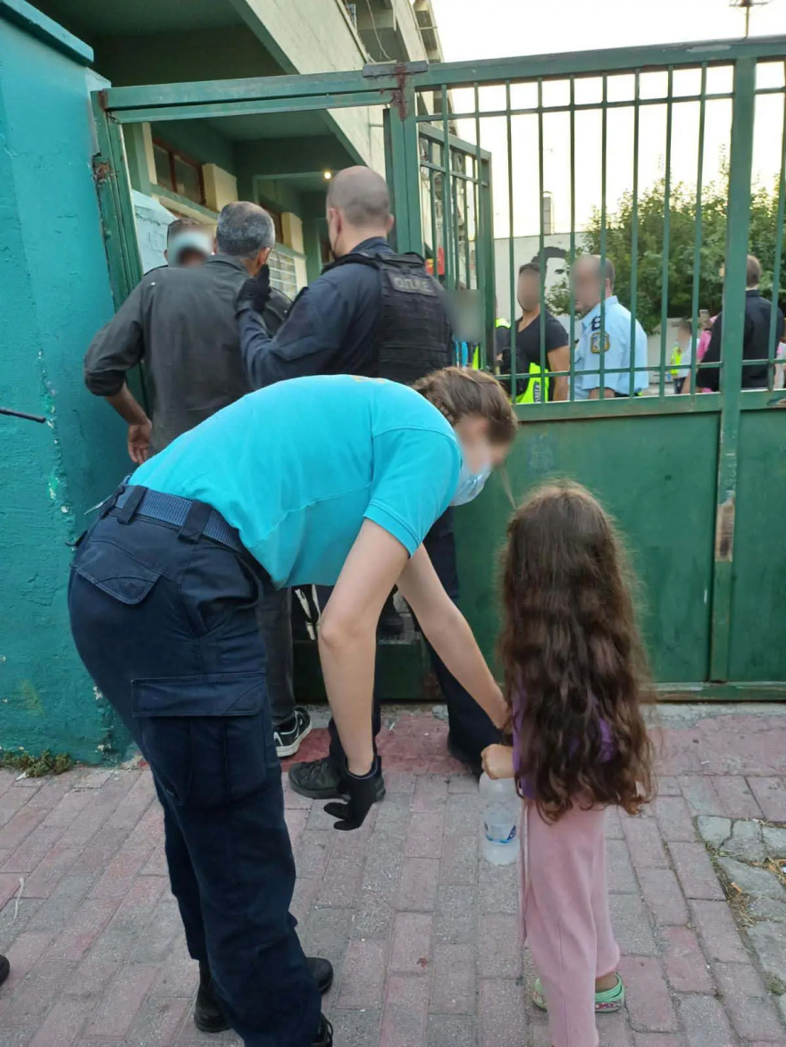 Εκκενώθηκε κατάληψη δομής προσφύγων στο Λαύριο - Δείτε βίντεο και φωτογραφίες