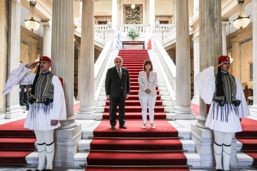 Κατερίνα Σακελλαροπούλου: Συνάντηση με τον πρόεδρο της Μάλτας με φόντο το μεταναστευτικό - Δείτε φωτογραφίες