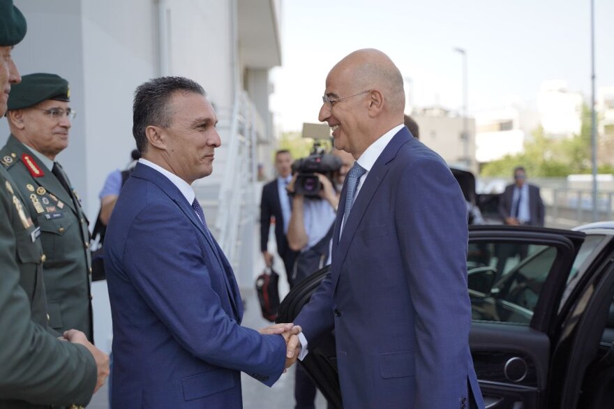 Δένδιας από τη Λευκωσία: Για εμάς η Κύπρος δεν κείται μακράν