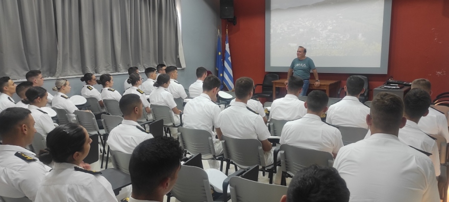 Βοιωτία: Ναυτικοί Δόκιμοι επισκέφτηκαν το Μουσείο Θυμάτων Ναζισμού Διστόμου - Δείτε φωτογραφίες