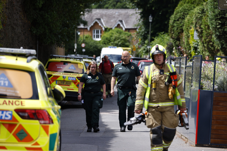 Βρετανία: Μία μαθήτρια νεκρή και 16 τραυματίες από την πρόσκρουση τζιπ σε δημοτικό σχολείο στο Γουίμπλεντον