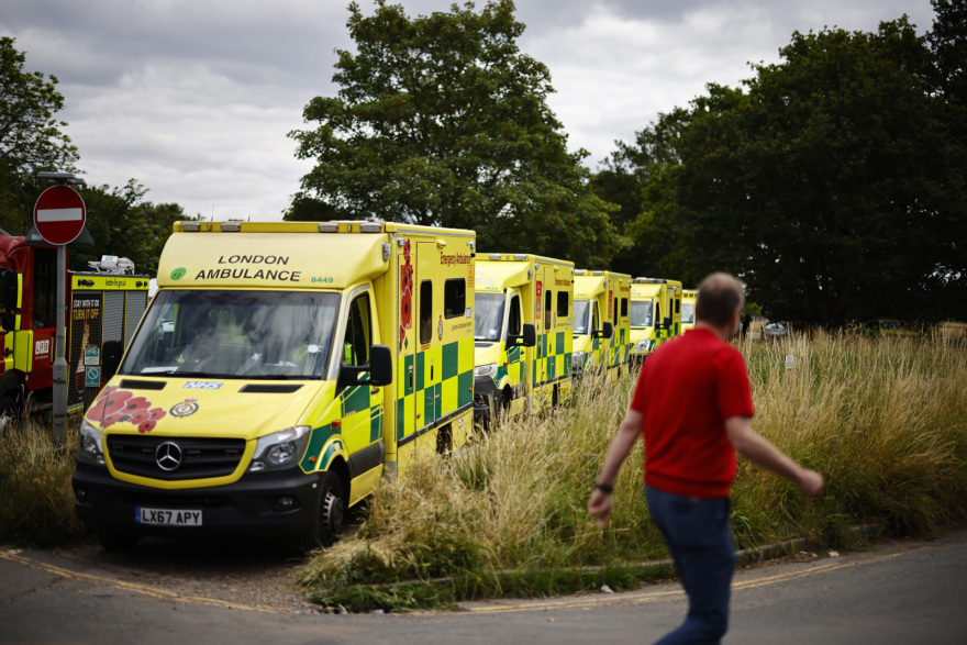 Βρετανία: Μία μαθήτρια νεκρή και 16 τραυματίες από την πρόσκρουση τζιπ σε δημοτικό σχολείο στο Γουίμπλεντον
