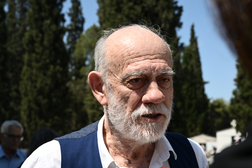  Γιώτα Γιάννα: Στην Καισαριανή το τελευταίο «αντίο» στην τραγουδίστρια - Δείτε φωτογραφίες