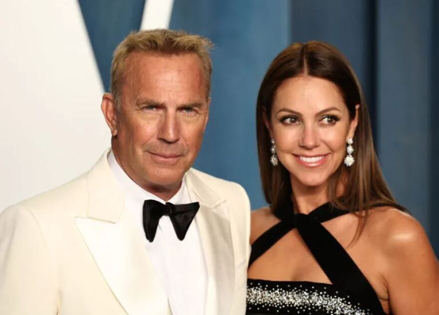 Κόστνερ: Το δικαστήριο τον υποχρέωσε να καταβάλλει στην Μπαουμγκάρτνερ κάθε μήνα $129.755