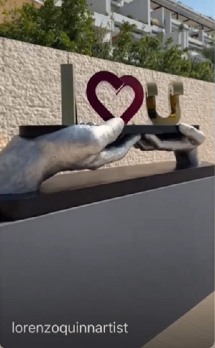 Λορέντζο Κουίν: Στην Αθήνα ο γιος του θρυλικού «Ζορμπά»