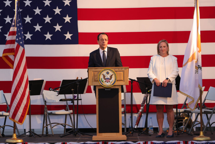 Κυπριακό: Η επανένωση της Κύπρου δεν μπορεί να αναβληθεί άλλο, το μήνυμα της πρέσβειρας των ΗΠΑ