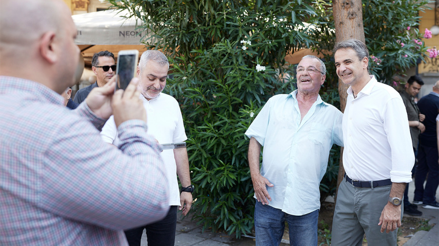 Μητσοτάκης: Επίσκεψη στο νέο κτήριο του «Μινιόν», έκανε βόλτα και στην Ομόνοια - Δείτε βίντεο και φωτογραφίες