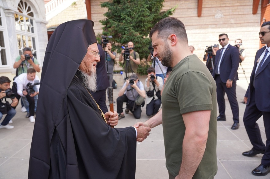 Βολοντίμιρ Ζελένσκι: Επισκέφτηκε το Φανάρι - Προσευχήθηκε με τον Οικουμενικό Πατριάρχη Βαρθολομαίο (βίντεο)