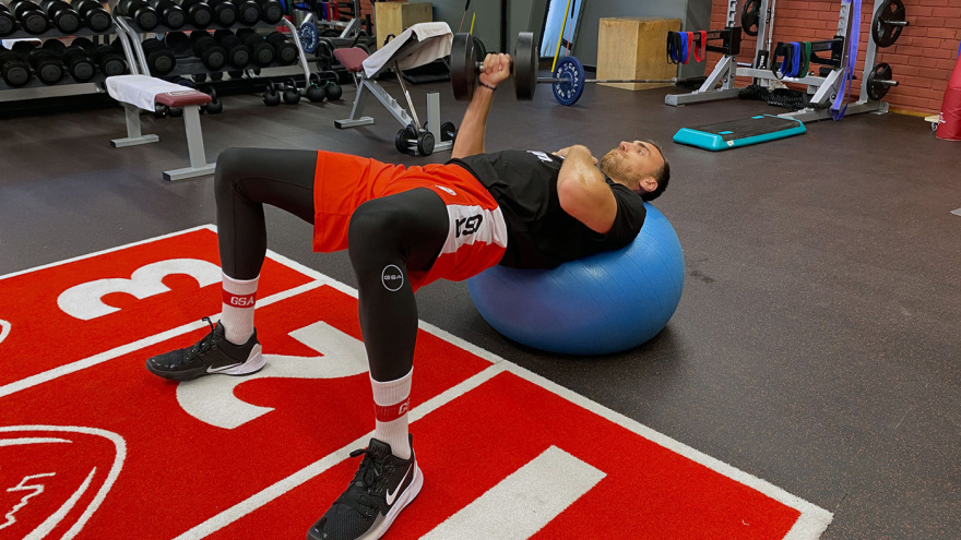 Μιλουτίνοφ: Εξετάσεις και προπονήσεις για τον Σέρβο σέντερ