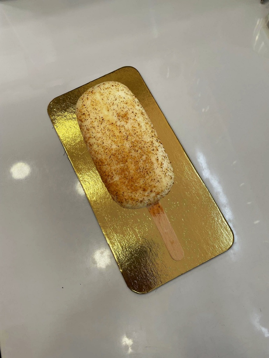 Θεσσαλονίκη: Η μπουγάτσα έγινε κατά λάθος… παγωτό ξυλάκι και κάνει θραύση στους τουρίστες