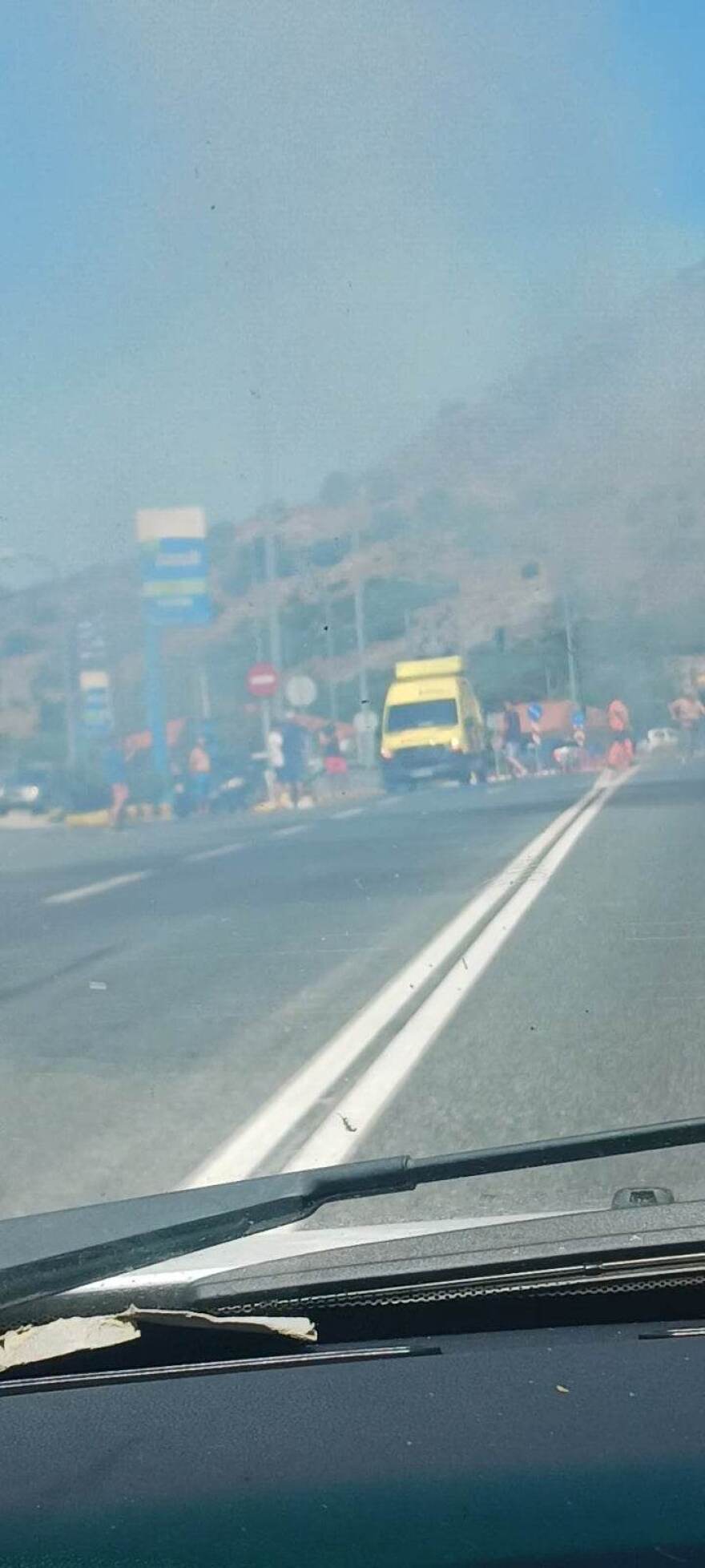 Υπό μερικό έλεγχο η πυρκαγιά στα Τέμπη - Ξεκίνησε από λάστιχο τροχόσπιτου που πήρε φωτιά εν κινήσει!