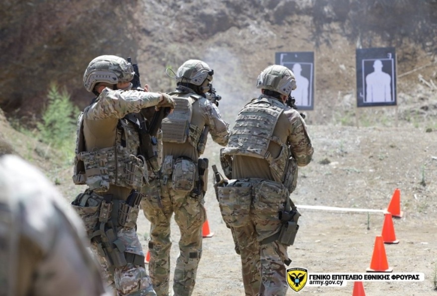 Κοινή άσκηση έκαναν Κύπριοι και Αμερικανοί καταδρομείς – Δείτε βίντεο και φωτογραφίες