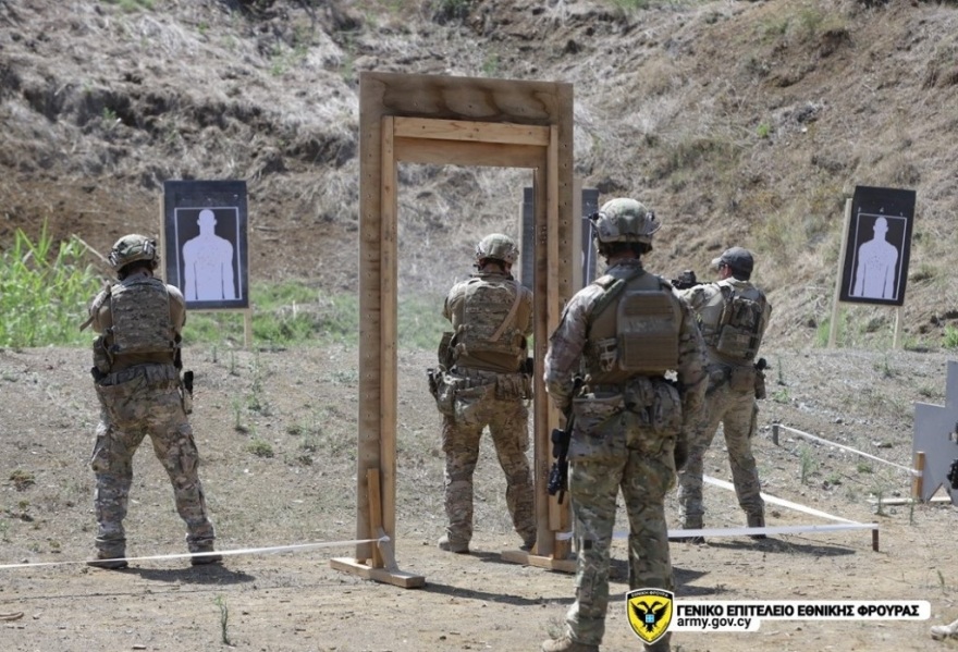 Κοινή άσκηση έκαναν Κύπριοι και Αμερικανοί καταδρομείς – Δείτε βίντεο και φωτογραφίες