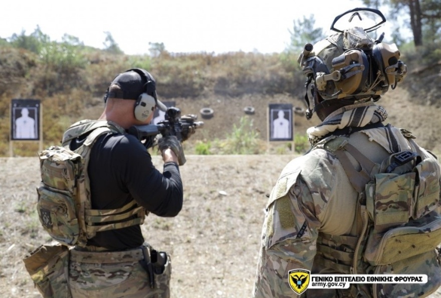 Κοινή άσκηση έκαναν Κύπριοι και Αμερικανοί καταδρομείς – Δείτε βίντεο και φωτογραφίες