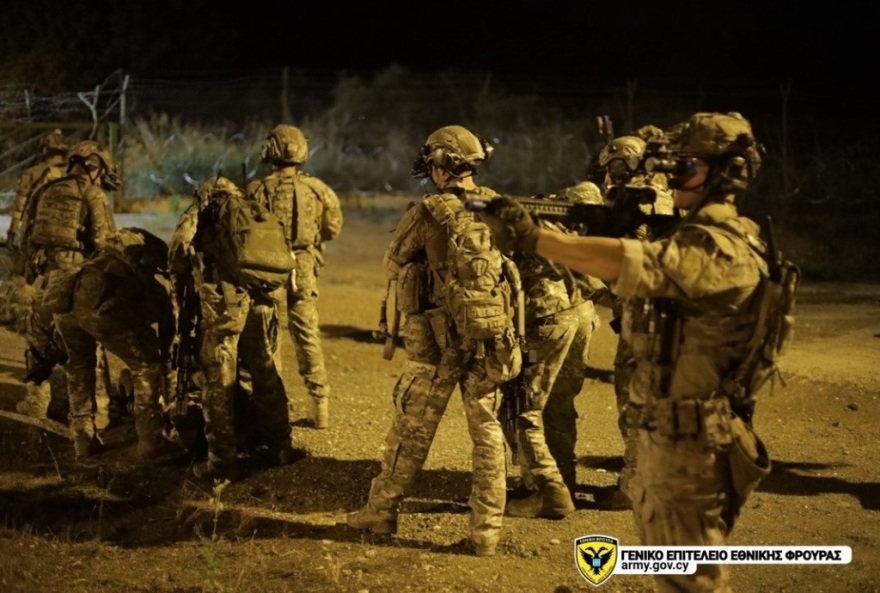 Κοινή άσκηση έκαναν Κύπριοι και Αμερικανοί καταδρομείς – Δείτε βίντεο και φωτογραφίες