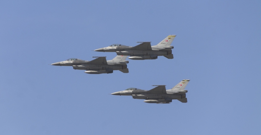 Ελληνοτουρκικά: Ο Μενέντεζ κρατά τα κλειδιά για τα F-16 του Ερντογάν