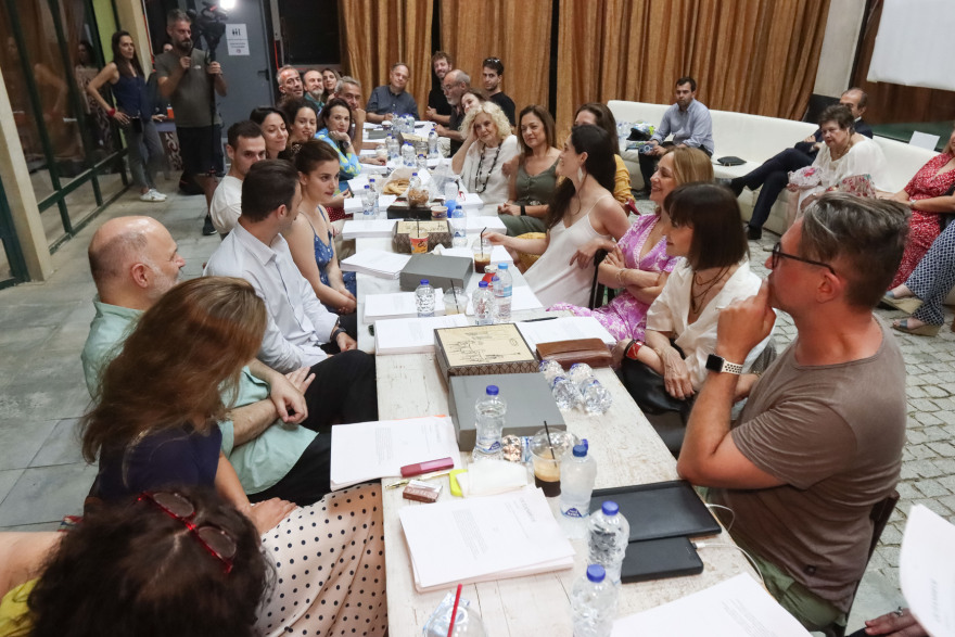 Οι Πανθέοι: Η πρώτη ανάγνωση σεναρίου της νέας σειράς