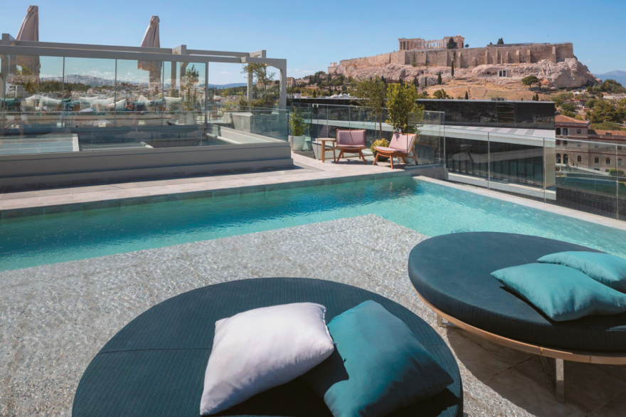 Coco-Μat: Προθεσμία τριών μηνών για να γκρεμιστούν οι αυθαίρετοι όροφοι στο ξενοδοχείο