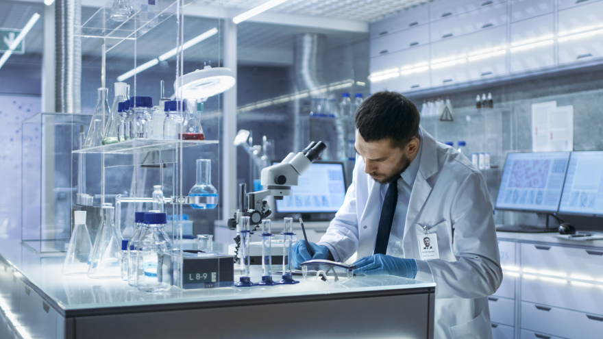 Φάρμακα: Πέντε μέτρα για τις ελλείψεις