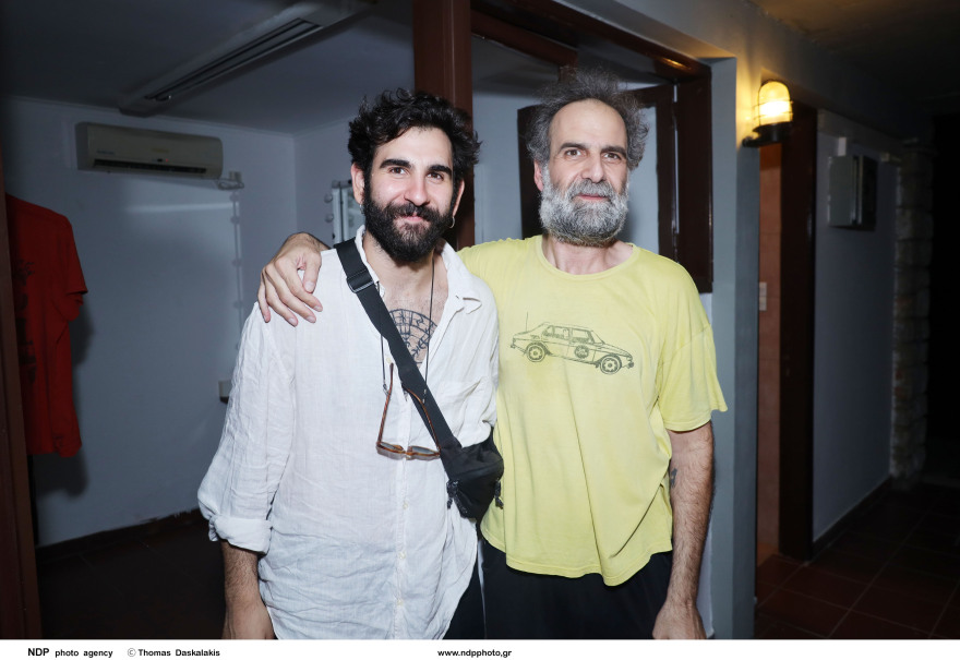 Πέτρος Φιλιππίδης: Η πρώτη δημόσια εμφάνιση του γιου του, Δημήτρη, μετά τα δικαστήρια - Φωτογραφία