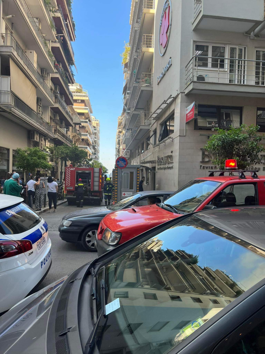 Φωτιά σε κλινική στο κέντρο της Θεσσαλονίκης - Απομακρύνθηκαν οι ασθενείς 