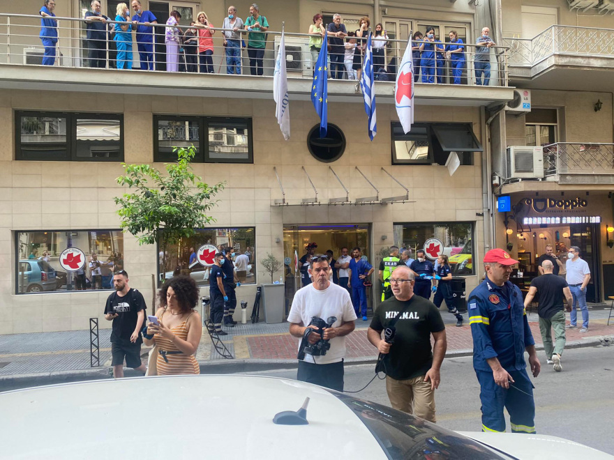 Φωτιά σε κλινική στο κέντρο της Θεσσαλονίκης - Απομακρύνθηκαν οι ασθενείς 