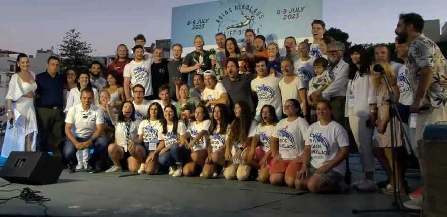 Agios Nikolaos Cliff Diving: Μοναδικές στιγμές στον Άγιο Νικόλαο - Δείτε βίντεο