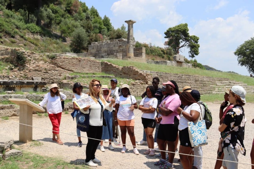 Τανζανία: Το σχολείο της ελληνικής κοινότητας επιστρέφει στις ρίζες του