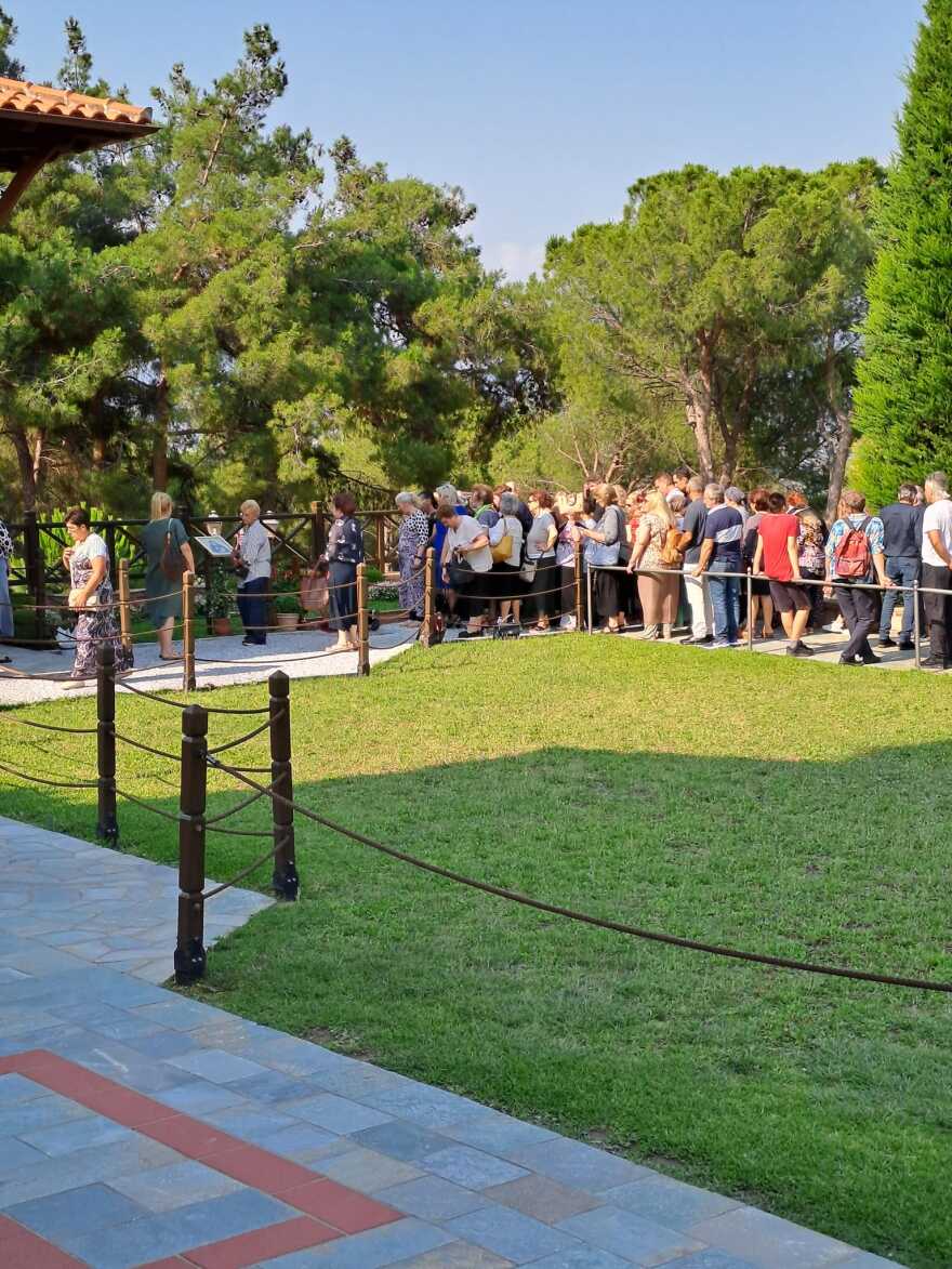 Άγιος Παΐσιος: 29 χρόνια από την «κοίμησή» του - Η ζωή, οι υπερβολές και η τηλεοπτική σειρά 