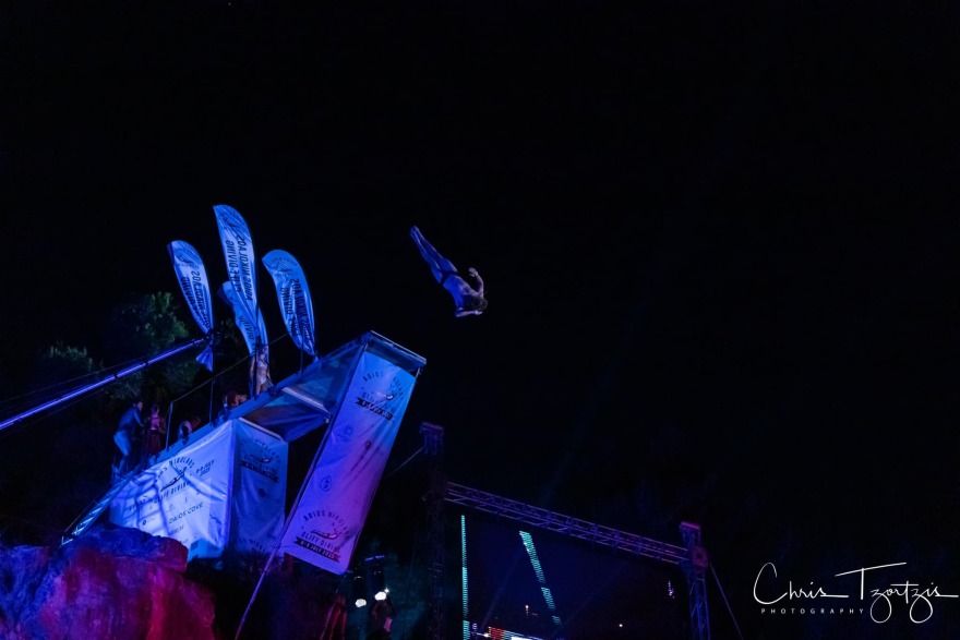 Agios Nikolaos Cliff Diving: Μοναδικές στιγμές στον Άγιο Νικόλαο - Δείτε βίντεο