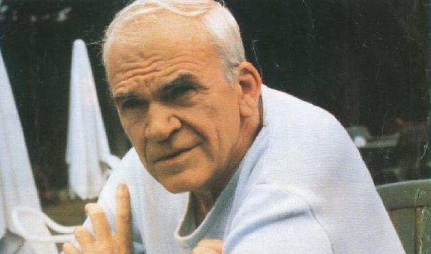 Μίλαν Κούντερα: Πέθανε στα 94 του χρόνια ο διάσημος συγγραφέας 