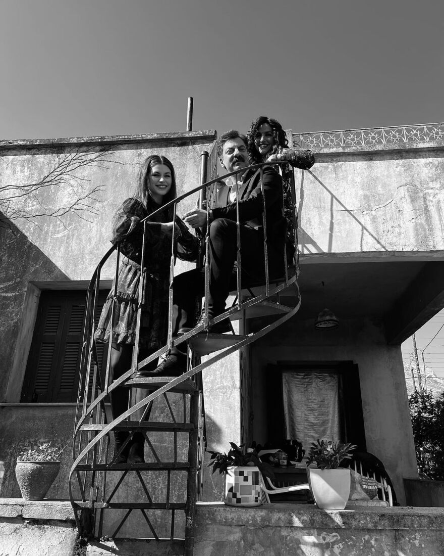 Γιώργος Γεροντιδάκης: Αποχαιρετά τη 2η σεζόν του «Σασμού» με backstage φωτογραφίες